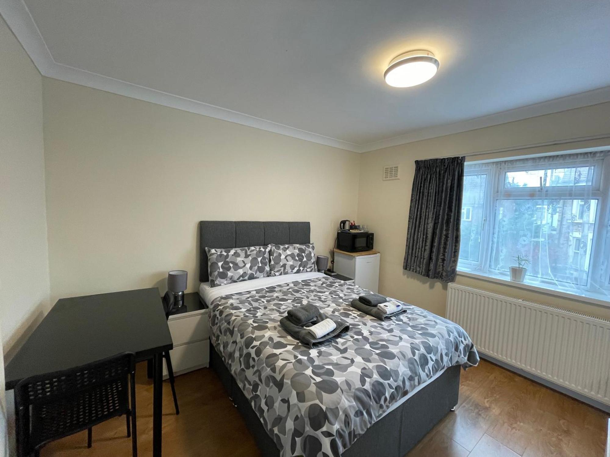Kensal Lodge 2 Guest House لندن المظهر الخارجي الصورة